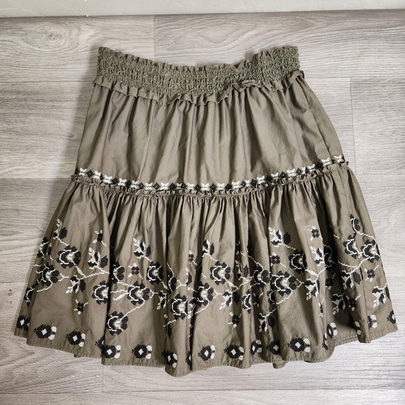 kate spade Dresses & Skirts - Kate Spade BRONNE‎ STREET Sage Green Skirt Embroidered Cross Stitching Flare